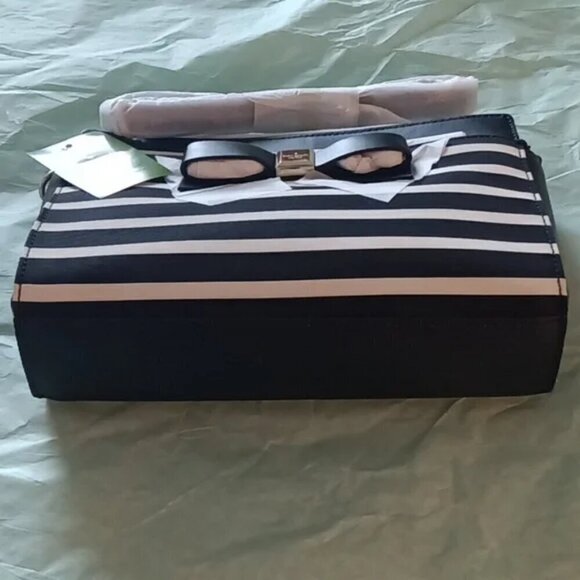 NWT Kate Spade Crossbody Bag Angelica style with pink Montford Park lining - Picture 7 of 12